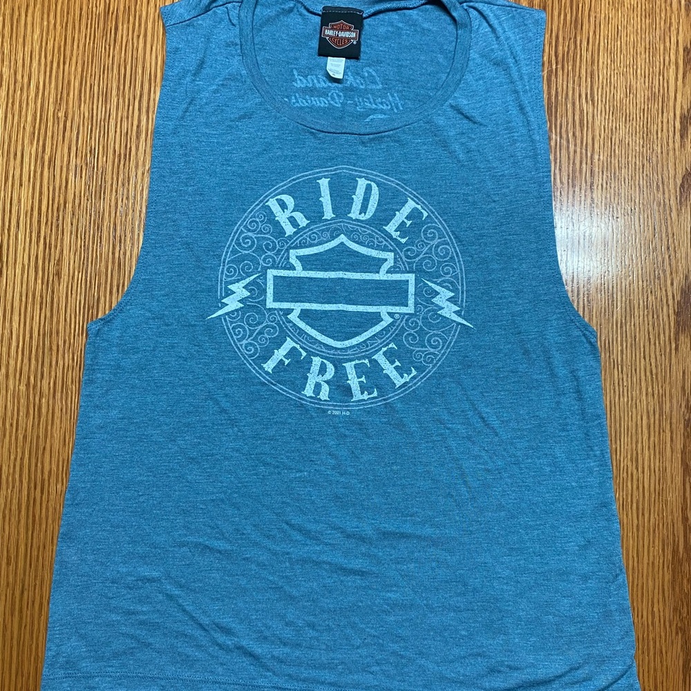 Harley Davidson woman’s sleeveless tank top. Sz XL